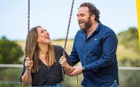 Eduardo madeira foi entrevistado por joana o humorista fala da mulher, do casamento e confessa que é feliz. Eduardo E Joana Madeira Daqui A 30 Anos Eu Imagino O Completamente Surdo E Eu Vou Ser Como Aquelas Velhas Alcoviteiras Nova Gente