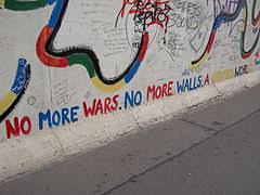 Come si viveva nella berlino divisa dal muro; Muro Di Berlino Wikipedia