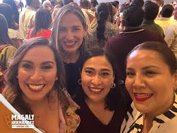 Hoy acompañé al Senador Alfonso Cepeda Salas en la presentación de su  Primer Informe de Actividades por el bello municipio de Piedras Negras, de  donde soy originaria. Destacó los principales logros de