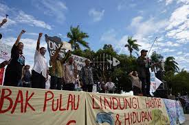Teguh pendirian artinya keyakinan atau hati yang tetap tidak berubah. Masyarakat Nelayan Tetap Dengan Pendirian Membantah Penang South Reclamation Malay English Aliran