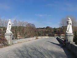 Resultado de imagen de estatuas de fernando III y santa Barbara