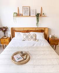 You can also choose a traditional chinese painting of flowers and birds for your bedroom. How To Feng Shui Your Bedroom 17 Layout Design Ideas Extra Space Storage