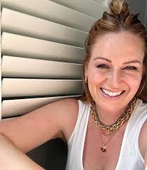 Elizabeth Sale's Instagram, Twitter & Facebook