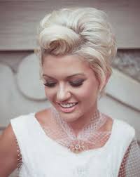 Retro hairstyles have remained trendy because it can make women feel beautiful. 25 Vintage Hairstyles For Short Hair