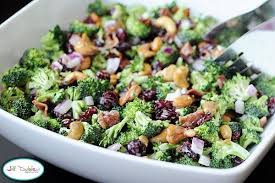 12 Facons De Reinventer Le Brocoli Vite Une Recettte Broccoli Salad Salad Side Dishes Broccoli Salad Recipe