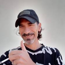 Adrián Morales Rodriguez: Juglar Galáctico Mantener correspondencia con  Adrián Morales es viajar constantemente de una galaxia a otra. Nada se  repite: mundo tras mundo, acordes, notas que se adhieren a los cometas,