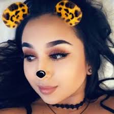 Mia Andrade (miaandrade18)