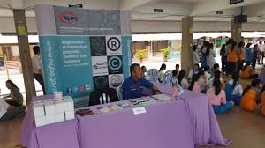 Cnn indonesia | minggu, 13/06/2021 07:05 wib. Ip Malaysia On Twitter Bersama Sama Warga Smk Sinar Bintang Memeriahkan Hari Kokurikulum Sekolah