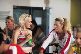 Es gibt nur ein paar kleine schwächen im inhalt. Filmkritik Madchen Madchen 2 2004 Movies Outnow