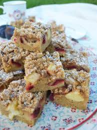 Weitere ideen zu kuchen, zwetschgen kuchen, kuchen und torten. Herbstliches Kuchengluck Zwetschken Apfel Kuchen Mit Zimtstreusel Meinleckeresleben Com