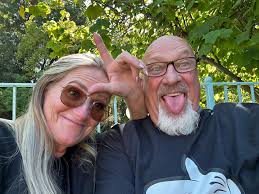 Sister Sledge with their Mom 💕💯😘❤️ #WeAreFamily😘💯