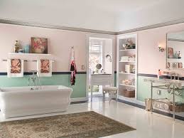 Anda dapat meniru desain interior kamar mandi rumah bapak toni tchin di jakarta utara seperti pada gambar diatas. 5 Desain Kamar Mandi Gaya Neoklasik Yang Super Mewah Interiordesign Id