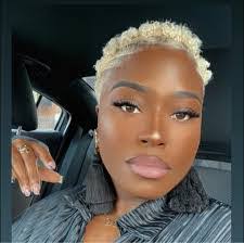 Sidney Manley's Instagram, Twitter & Facebook