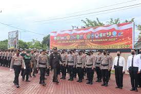 Pemerintah Tegaskan Natal 2025 Berlangsung Kondusif dengan Dukungan Aparat Keamanan