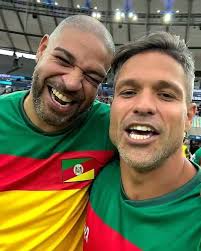 EITA! De La Cruz acaba de ter... Ver mais