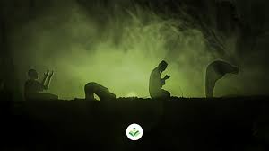 Namun, ada 7 golongan yang akan mendapatkan naungan di hari yang sangat panas tersebut. 7 Golongan Yang Mendapatkan Naungan Allah Anak Shaleh