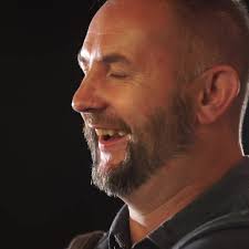 Foghlaimígí an bosca ceoil ag an...