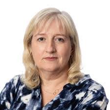 Danielle Woolf's Instagram, Twitter & Facebook