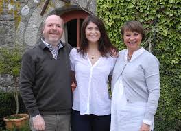 Inside number 9 (2013) (сериал). Gemma Arterton Learned French At Dialogue France