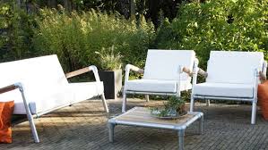 loungeset met lounge stoel tuin en lounge bank buiten is een wit design tuinmeubelen van aluminium wit stoel buiten stoelen buitenstoel