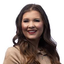 Stephanie Poe's Instagram, Twitter & Facebook