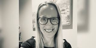 Sarah Tweedy's Instagram, Twitter & Facebook