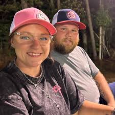 What stands are suitable for a 4x2x2 tank?