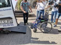 Persoana cu handicap mintal trebuie privita ca o individualitate specifica diferita de alte persoane din aceeasi categorie. Ability Taxi Program Gratuit De Transport Pentru Persoanele Cu Handicap Locomotor Focuspress Ro