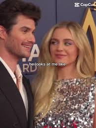 Is Kelsea Ballerini Dating Chase Stokes 2025