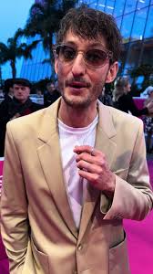 Polo Lacoste Noir Pierre Niney Canne