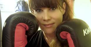 Kickboxen für kurvige Frauen