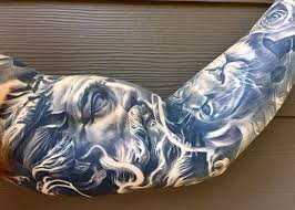Aufwendiges Tattoo Design Als Oberarm Tattoo Innen Und Unterarm Tattoo In 2020 Tattoos Arm Mann Unterarm Tattoo Innenarm Tattoos