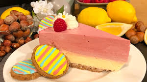 Dieser kuchen hat definitiv wieder einiges zu bieten: Wir In Bayern Rezept Frischkase Himbeer Torte Rezepte Wir In Bayern Br Fernsehen Fernsehen Br De