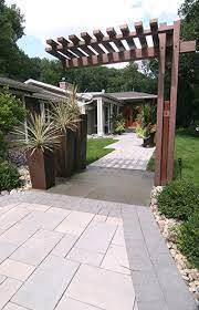 Designed with the most authentic architectural detail, this arbor is combined the classic arch look with the modern flat top. Metalsmith S Custom Metal Arbor Twisted Elements