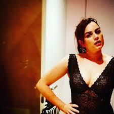 Ana guiomar e diogo valsassina na selfie. Uau Ate O Namorado Ficou Surpreendido Com A Capa De Ana Guiomar Nua Nacional Flash