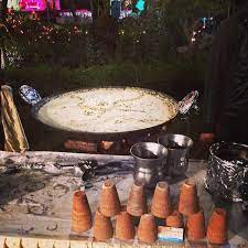 Doodh Ki Khadai Very Commonly Spotted Outside Sweets Shops In Northern India They Put Over 30 Litres Of Milk In This Pan Known As Kh Food Foodie Clay Pots
