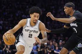 Dylan Harper, do Spurs (joelho), é dúvida para o Jogo 5 contra o Wolves.