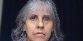 Ajude a Professora Nara