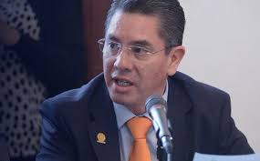 Familia de diputado del PAN "acapara" candidaturas plurinominales