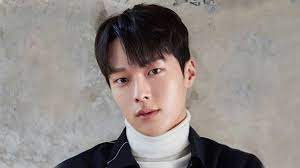 Jun 11, 2021 · my roommate is a gumiho merupakan drama korea bergenre fantasi rom com terbaru tvn. Jang Ki Yong ìž¥ê¸°ìš© Rakuten Viki