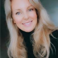 Joanna Michel's Instagram, Twitter & Facebook