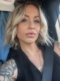 Just a short haired, van gal, wandering the country in pursuit of what sets  my heart