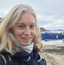 Julie, Jim, and CMH guide, @seb.barlerin kicking off 2026 in the Burns. You  heard it right — it's absolutely amazing out there! ❄️ Who else has enjoyed  some fresh turns to start