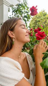 Rebecca Cuff's Instagram, Twitter & Facebook