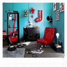 .bleu blanc rouge gris youtube, deco chambre fille rouge, comment peindre la chambre de son ado projets peinture, décoration de chambre ado doll, deco chambre rouge et noir, chambre garçon ado pour les couleurs des murs et le, ados chambre garcon moderne deco chambre garcon déco. Decorer La Chambre D Un Ado Misszastyle Blog Deco