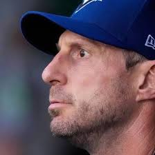 Jays head to game 3 in California