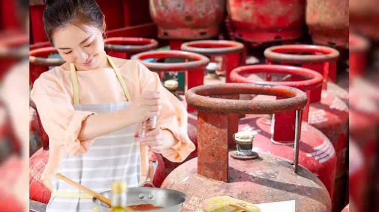 Smart Way TO Use LPG Gas| Lpg gas at lowest price| kam lpg gas main cooking ka tarika: गैस सिलेंडर चलेगा 2 महीने, आजमाएं ये 7 स्मार्ट किचन हैबिट्स - News18 हिंदी