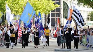 La grande parade des nations celtes est un des évènements majeurs du festival interceltique de lorient. Festival Interceltique De 2018 La Grande Parade Des Nations Celtes En Streaming Replay France 3 France Tv