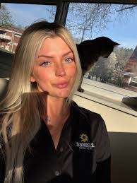 Elisha Watkins's Instagram, Twitter & Facebook