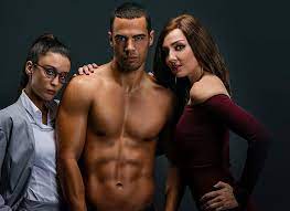 Y un crimen por resolver. Toy Boy La Serie De Netflix Que Nadie Esperaba Y Esta Arrasando